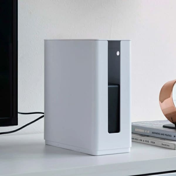 ルーターやHDDなどに。山崎実業(Yamazaki)smart 重ねられるスリム蓋付きルーター収納ケース