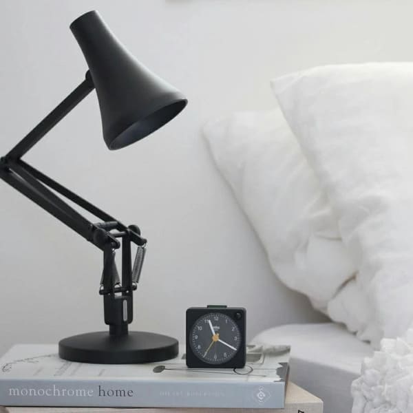 インテリアに溶けこむスクエアボディ。BC02