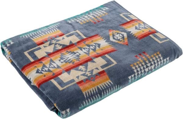 ネイティブアメリカンの伝統的デザイン！Pendleton（ペンドルトン）Oversized Jacquard Spa Towels （オーバーサイズジャカードスパタオル）のイメージ画像