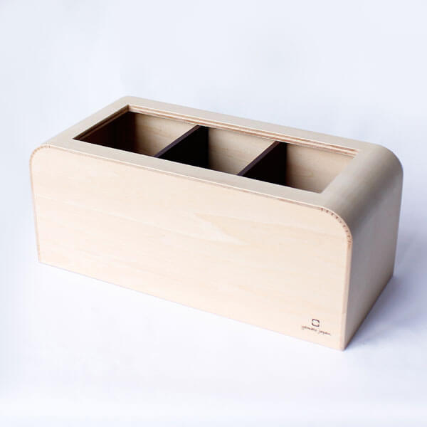 デザインと機能性が両立した木製のリモコンラック10選 Inzak