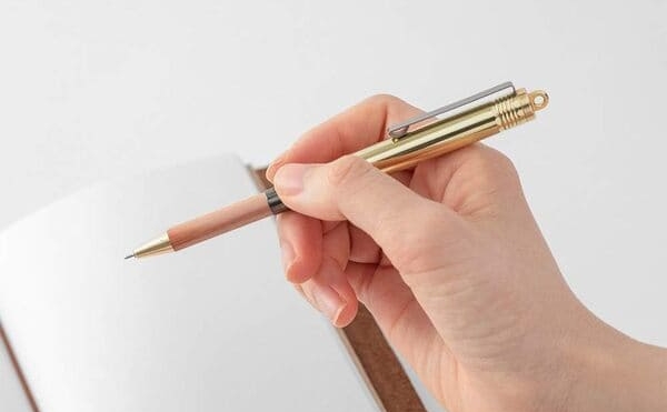 手帳にもおすすめ！おしゃれで携帯に便利な小さいボールペン10選