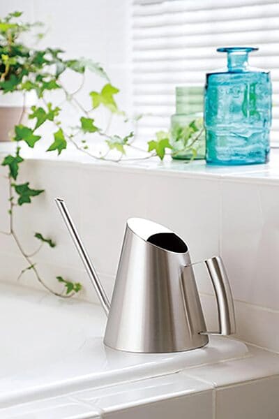 つや消しステンレス。SALUS（セイラス）ミッテ ジョーロ