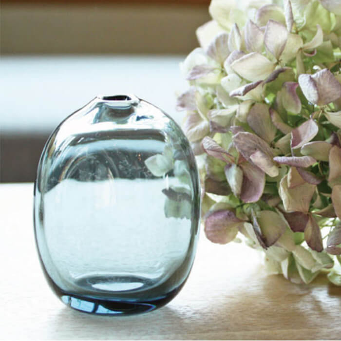 おしゃれなガラスの花瓶に飾りたい。おすすめのフラワーベースたち - inzak