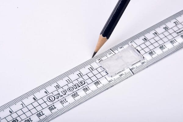 イギリスの老舗。Helix(ヘリックス) 折りたたみ定規 30cm Folding Rulerのイメージ画像