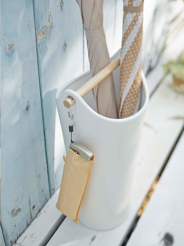 陶器×木材の傘立て。山崎実業 como（コモ）ホワイト 陶器