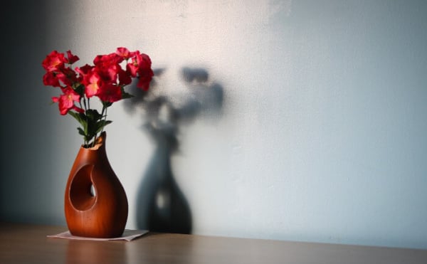 金属や木製などのかわいい花瓶・フラワーベース10選