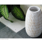 ウッドで出来たホワイトウォッシュのしずく型傘立て