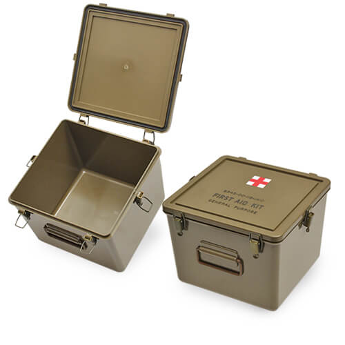 アメリカ直輸入のボックス。アメリカ軍 FIRST AID KIT