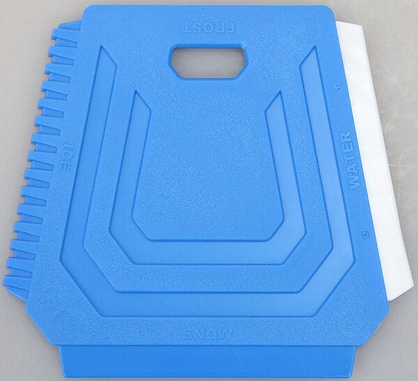 コンパクトで便利！cretom（クレトム）カードアイスカッター