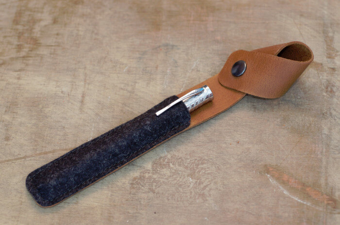 コンパクトでおしゃれな高級ブランドのメンズ向け革製ペンケース Inzak