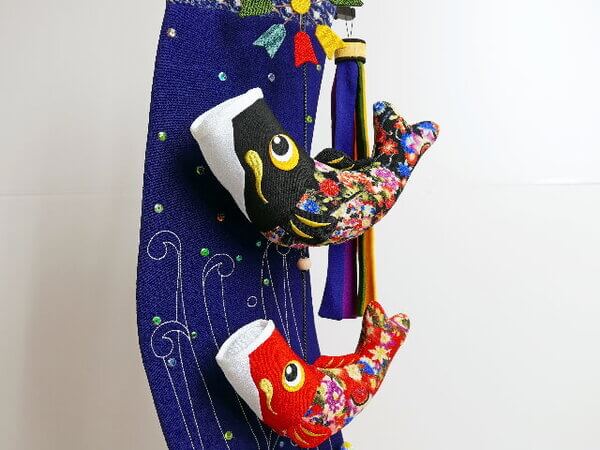 勇ましい姿。五月人形 室内用鯉のぼり 鯉の滝のぼりのイメージ画像