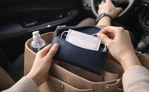 気配りもおしゃれに。かわいいマスクケースやマスクポーチ集