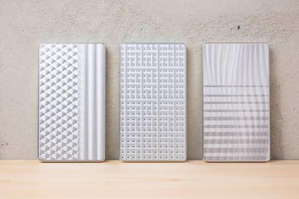 驚きの技術。美光技研 MIHIKARI ジュラルミン名刺ケースのイメージ画像