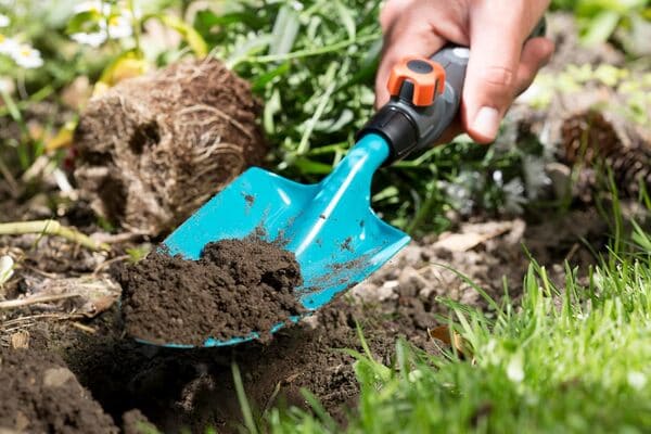 独自の付け替えシステム。GARDENA(ガルディナ)コンビシステム スコップ 8.5cm