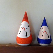 三角だるまは見た目と仕草が可愛すぎる