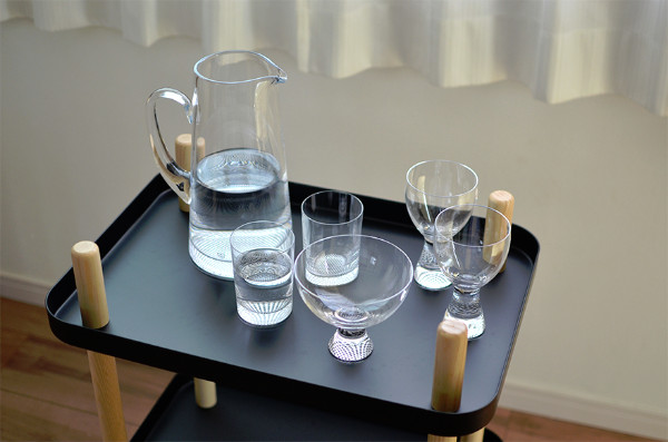 食卓をエレガントに演出する海外ブランドのガラスのコップ Inzak