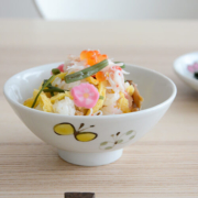 九谷青窯(くたにせいよう)色絵蝶 飯碗