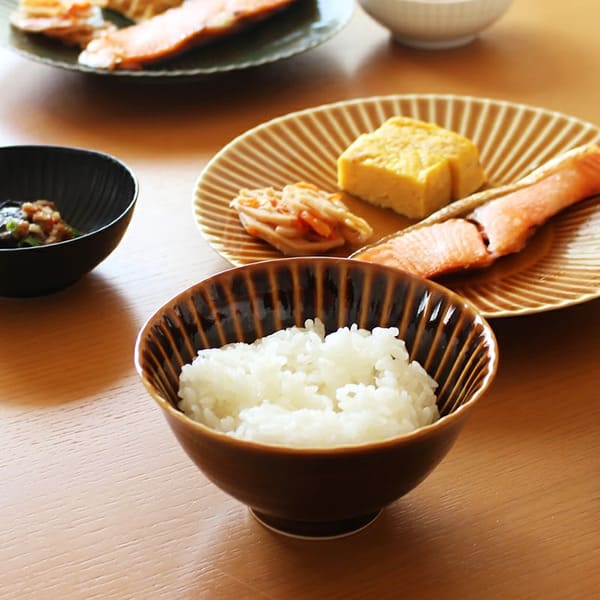 食洗機に入れる茶碗の正しい並べ方のイメージ画像