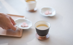 たっぷり飲める。普段使いに向いた大きいサイズの湯呑