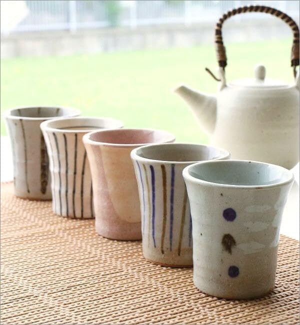 かわいらしい柄。ギギliving 湯のみ5客セット