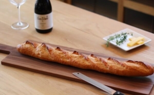 そのまま食卓に出せる。おすすめのカッティングボード