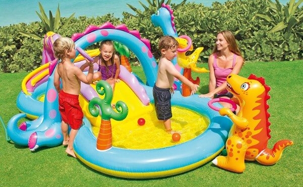 自宅で夏を満喫！家庭で楽しめるおすすめの大型ビニールプール