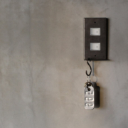 a depeche（ア・デペシュ）iron hang bar switch plate（アイアン ハングバー スイッチプレート）020-ISP-HGB-001 020-ISP-HGB-002