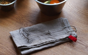 調味料やドレッシング作りに役立つミニサイズの泡立て器