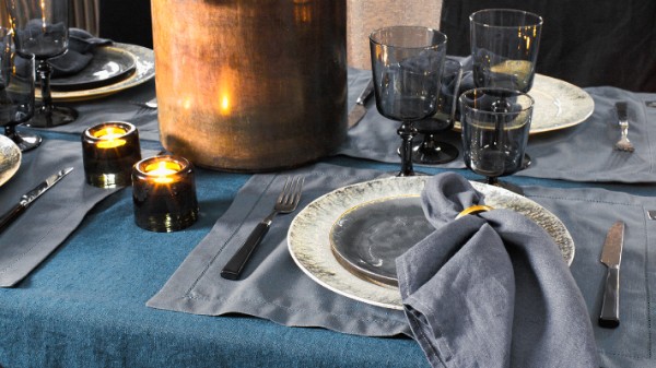 エレガントなヘムステッチ。HIMLA（ヒムラ）EBBA（エバ）PLACEMAT（プレイスマット）