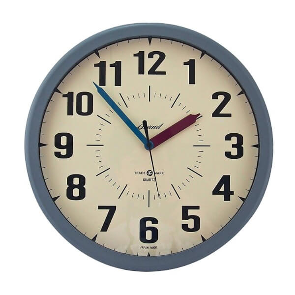 ビンテージテイストあふれるレトロなデザインの掛け時計 - inzak