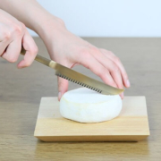 チーズをもっとおいしく。機能的でおしゃれなチーズナイフ