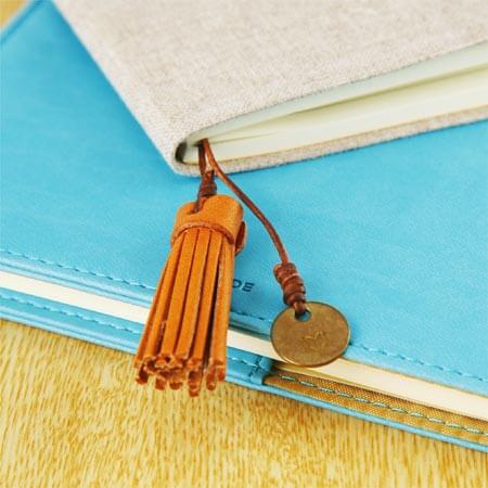 カジュアルなチャーム。HIGHTIDE(ハイタイド)Tassel Bookmarker(タッセルブックマーカー)gb105 gb106