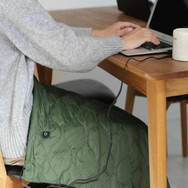 ミリタリーカラーがかっこいい。BRID（ブリッド）2023 MOLDING USB QUILT BLANKET 003377のイメージ画像2