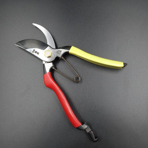 切れる・軽い・丈夫。飛塚製鋏所 SR-1型 200mm