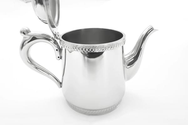 ゴージャスなフチ。和田助製作所 菊渕 ティーポット 700ml 2112-0507のイメージ画像