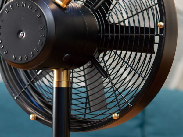 デザインにこだわる!おしゃれな扇風機で夏のインテリアを デザインにこだわる!おしゃれな扇風機で夏のインテリアを
