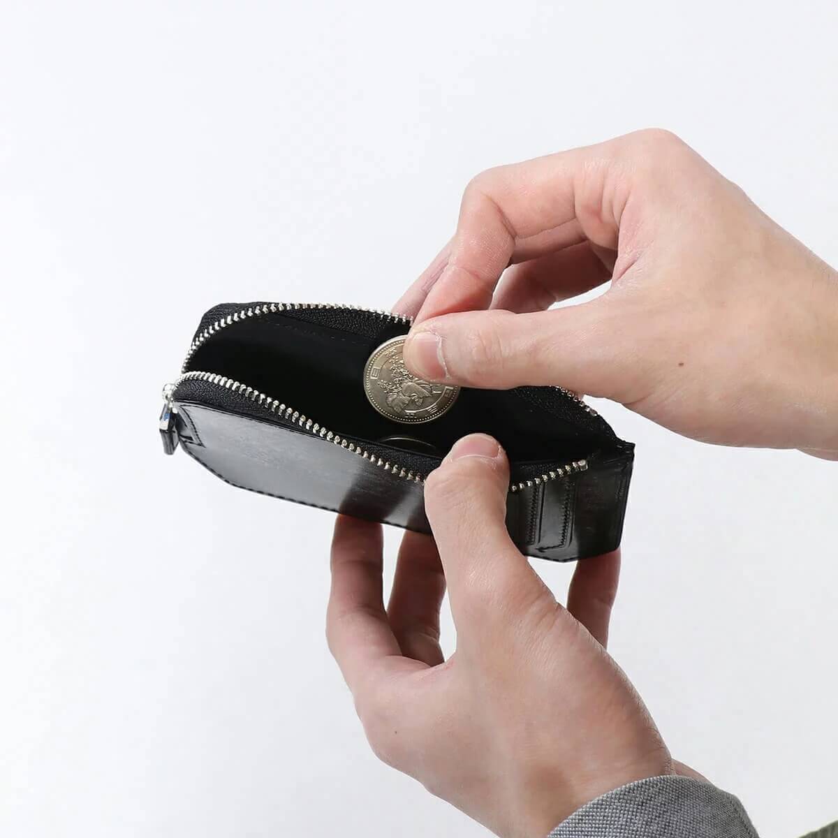 ブライドルレザー。Dakota BLACK LABEL（ダコタブラックレーベル）ロバスト カード入れ付きコインケース 0627404のイメージ画像