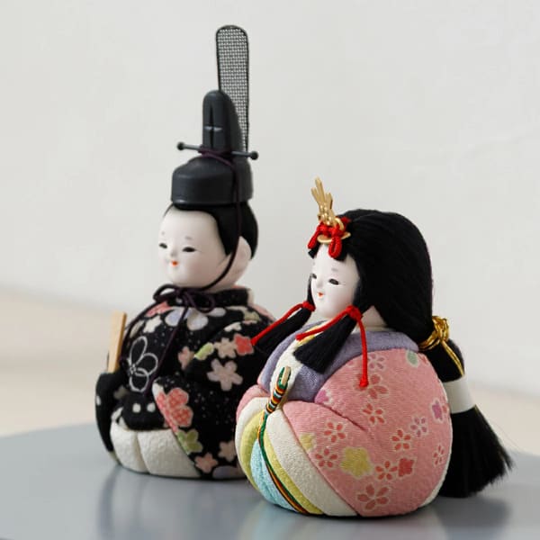 あわてて前日の3月2日に飾るのはNG。逆にしまうのはあまり気にしなくてOK。のイメージ画像